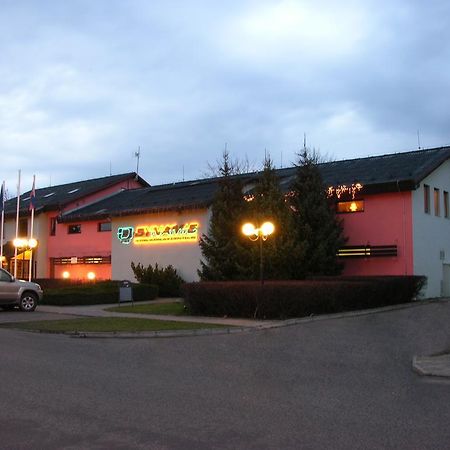 Hotel Dynamic Nová Dubnica Eksteriør billede
