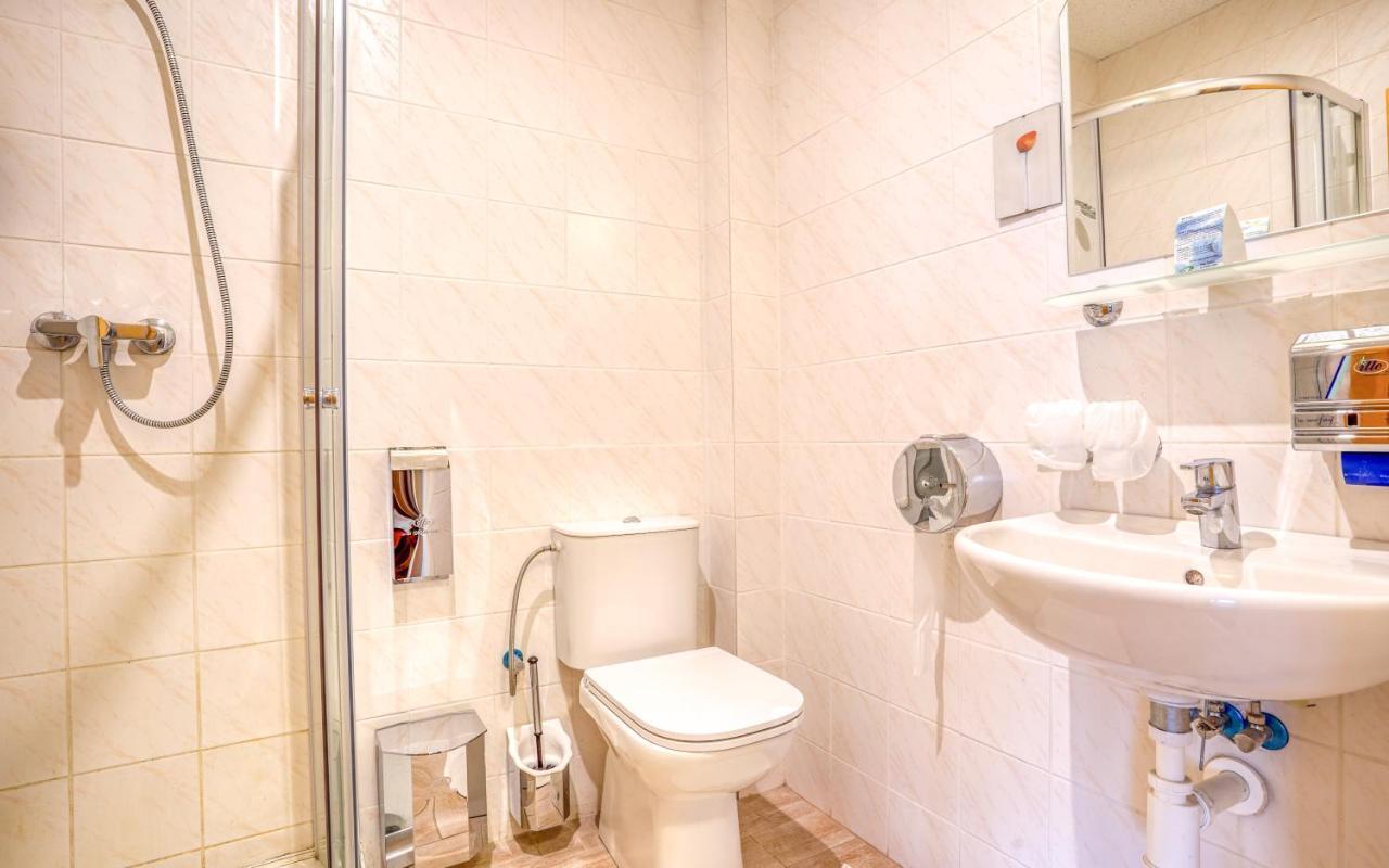 Hotel Dynamic Nová Dubnica Eksteriør billede