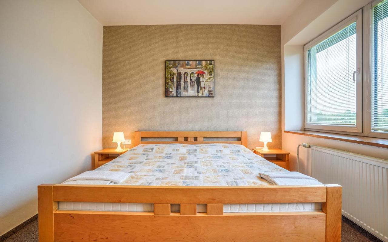 Hotel Dynamic Nová Dubnica Eksteriør billede