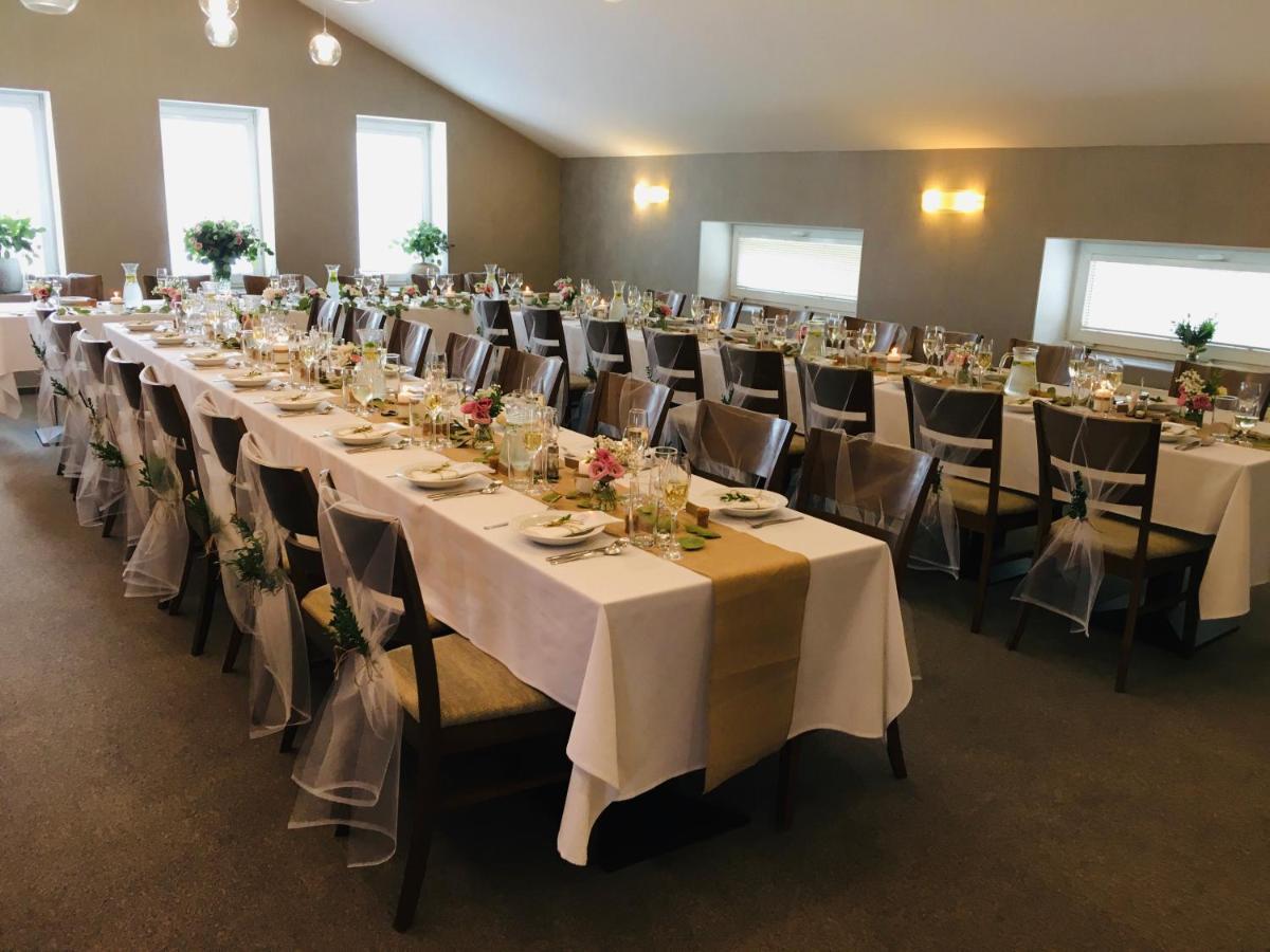 Hotel Dynamic Nová Dubnica Eksteriør billede