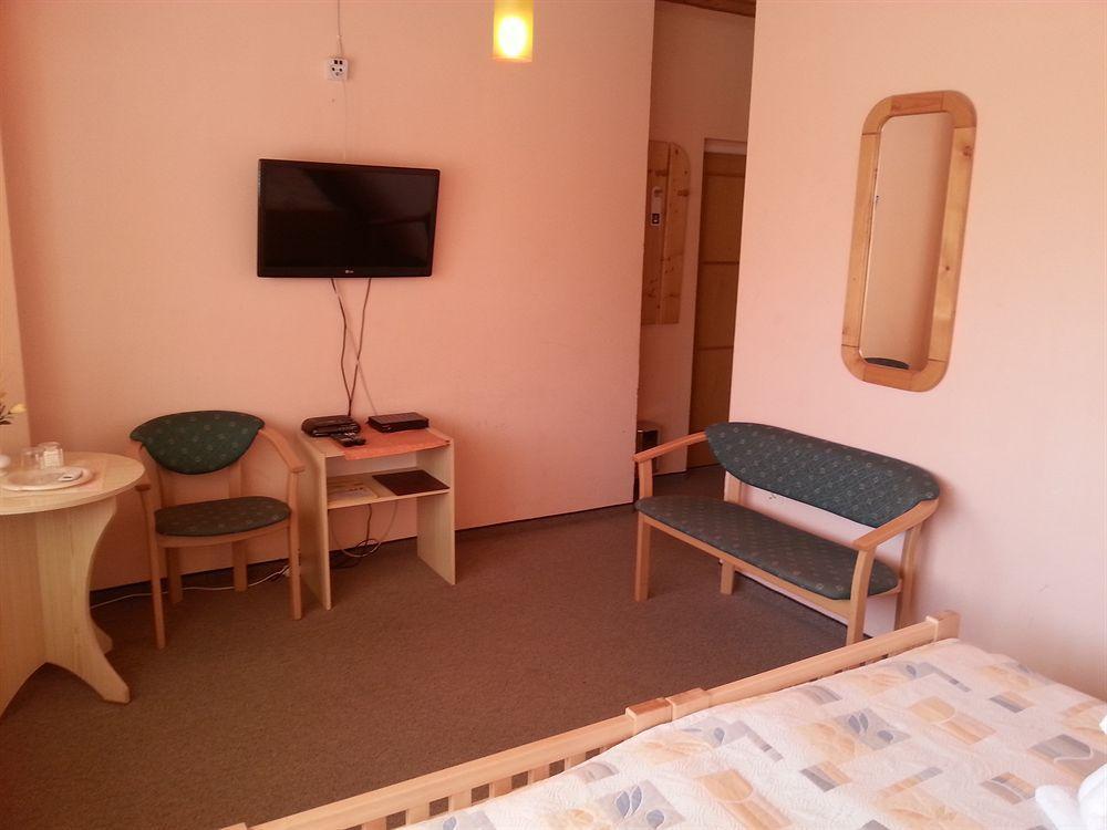 Hotel Dynamic Nová Dubnica Eksteriør billede