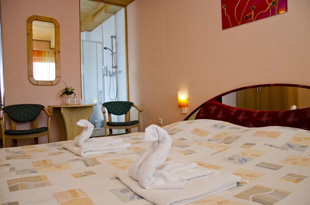 Hotel Dynamic Nová Dubnica Eksteriør billede